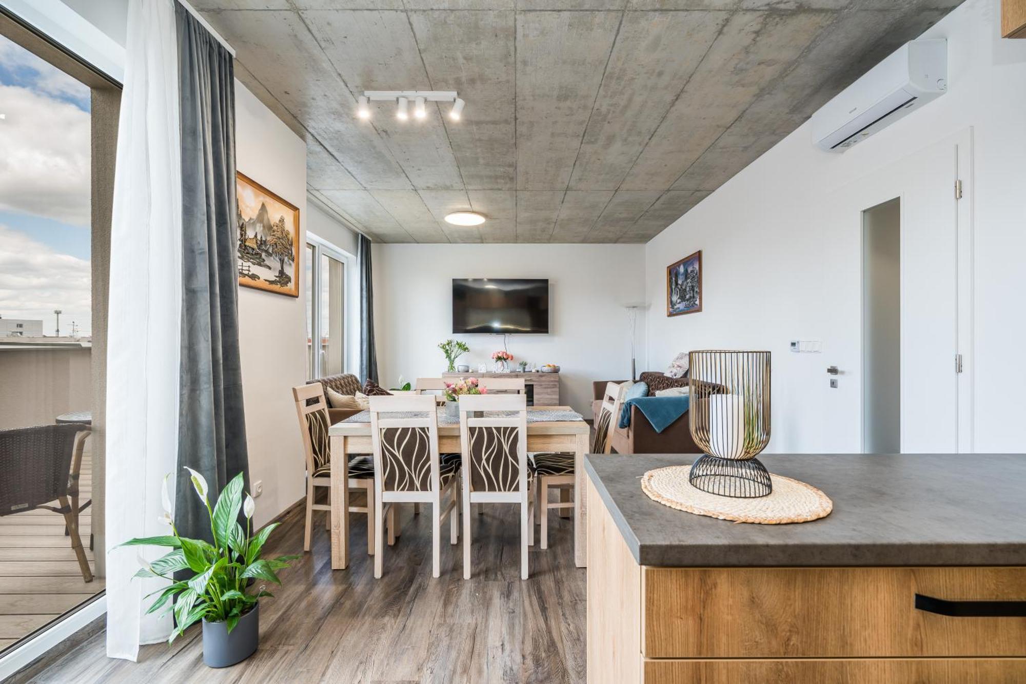 Perla Hradce 401 Apartman Hradec Králové Kültér fotó